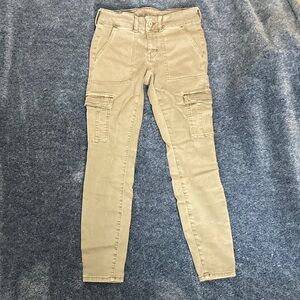 American Eagle army green size 4 skinny jeans